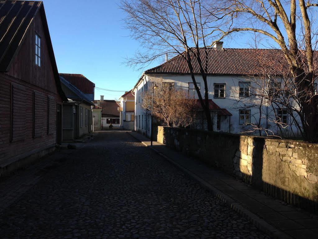 Kohtu Apartment Unique Kuressaare Luaran gambar